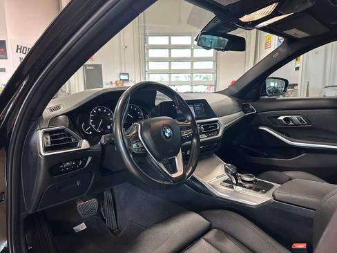 Used 2020 BMW 330i Sedan w/ Driving Assistance Package RWD image 14