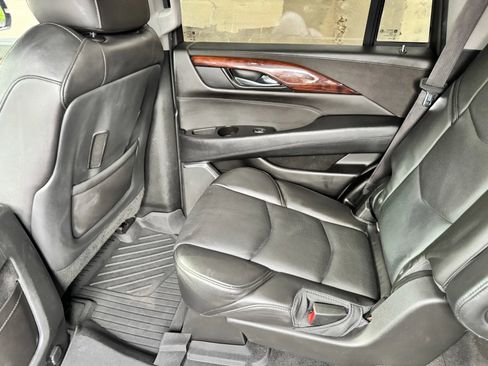 Used 2015 Cadillac Escalade Premium AWD/4WD image 29