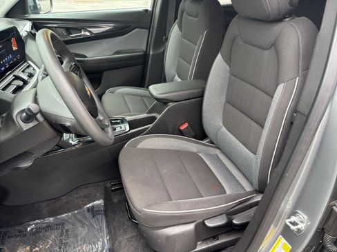 Used 2025 Chevrolet TrailBlazer LT image 32