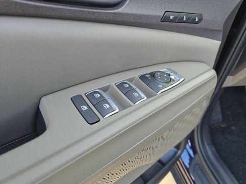 New 2026 Kia Carnival EX FWD image 21