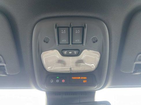 New 2026 GMC Canyon Denali image 17