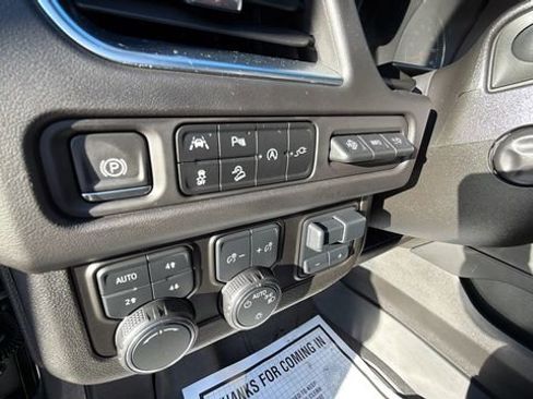 Used 2021 Chevrolet Tahoe High Country w/ Premium Package AWD/4WD image 28