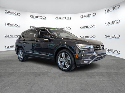 Used 2018 Volkswagen Tiguan SEL Premium image 1