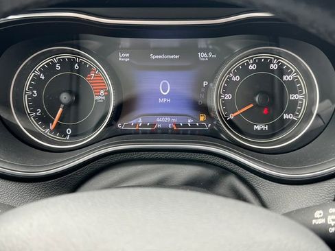 Used 2020 Jeep Cherokee Trailhawk w/ Cold Weather Group AWD/4WD image 21
