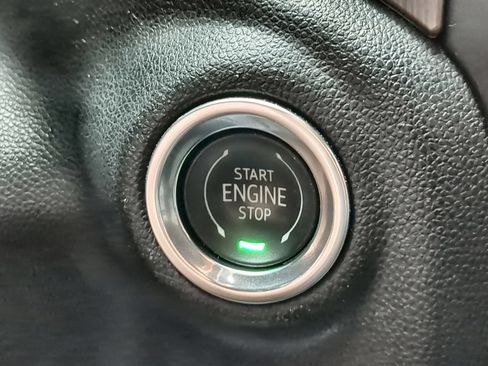 Used 2020 GMC Sierra 1500 Denali w/ Denali Ultimate Package AWD/4WD image 17