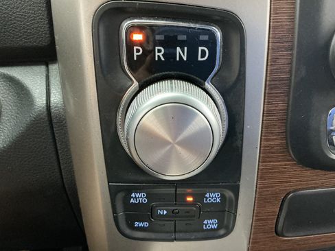 Used 2016 RAM 1500 Laramie w/ Convenience Group AWD/4WD image 38