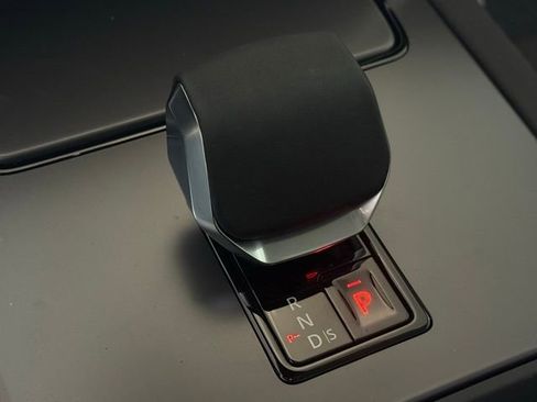 New 2025 Land Rover Discovery Sport S image 36