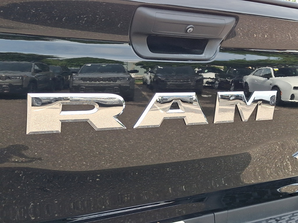 Certified 2025 RAM 1500 Big Horn AWD/4WD image 17