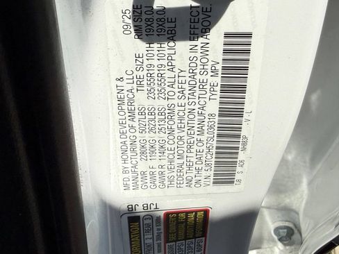 Certified 2025 Acura RDX SH-AWD w/ Technology Package image 23