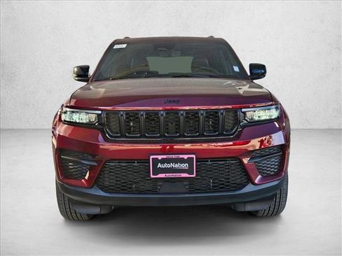 New 2025 Jeep Grand Cherokee Altitude image 6