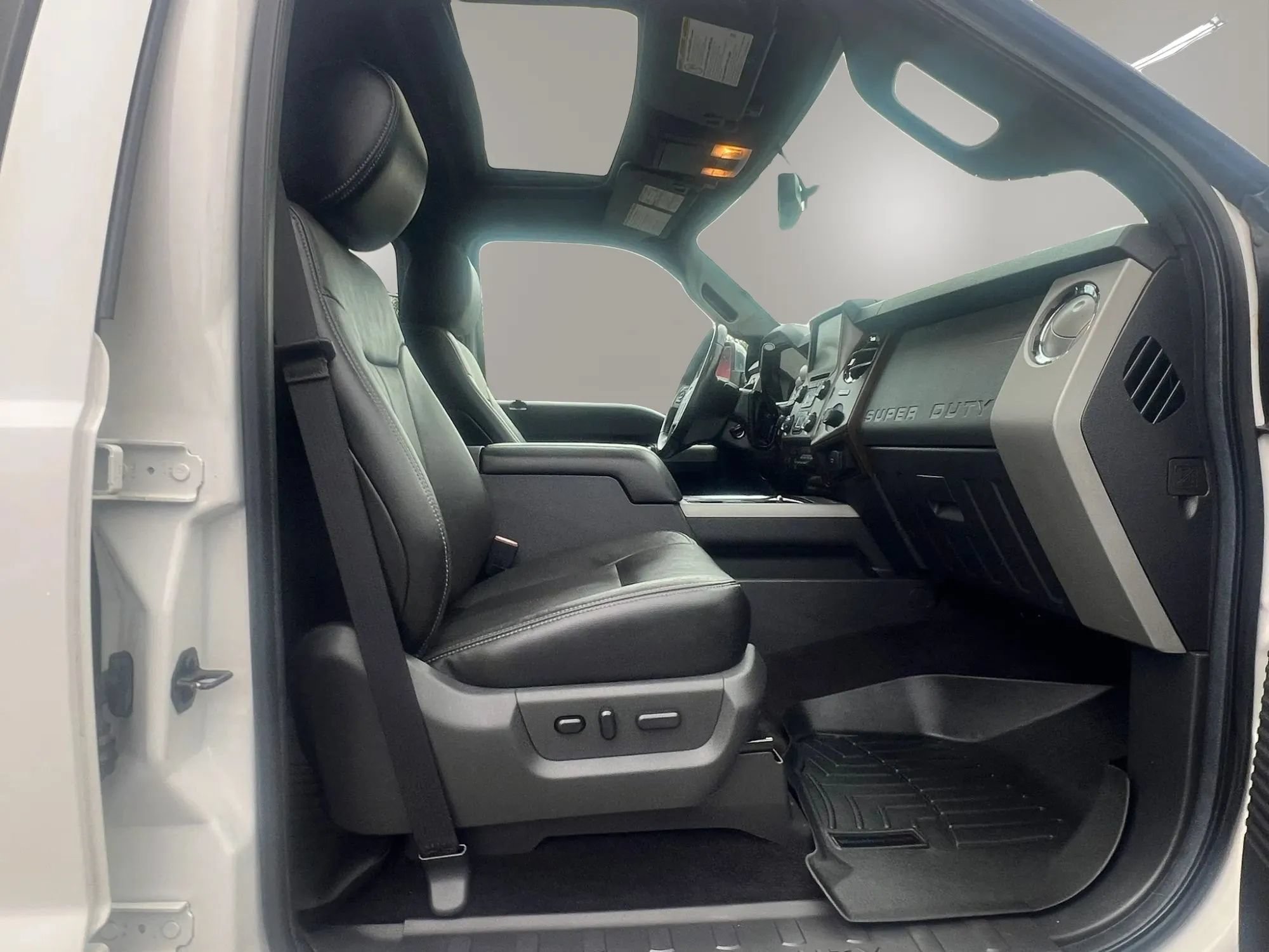 Used 2016 Ford F250 Lariat w/ Lariat Ultimate Package AWD/4WD image 29
