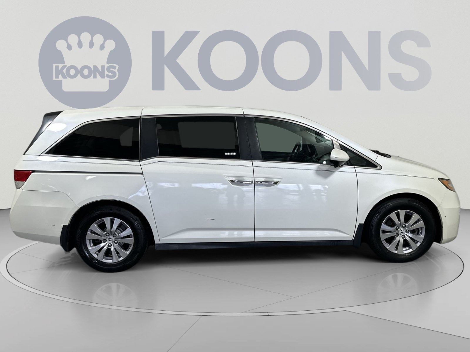 Used 2017 Honda Odyssey SE image 8
