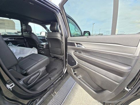 New 2026 Jeep Grand Wagoneer Limited image 15