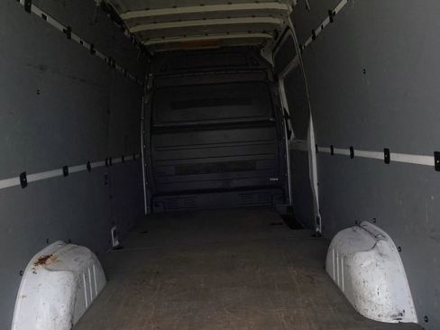 Used 2015 Mercedes-Benz Sprinter 2500 w/ Driver Comfort Package image 9