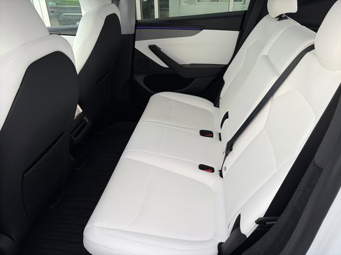 Used 2026 Tesla Model Y image 22