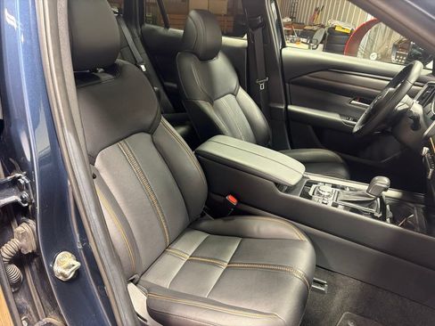 Used 2025 MAZDA CX-50 AWD 2.5 Hybrid w/ Premium Pkg image 35