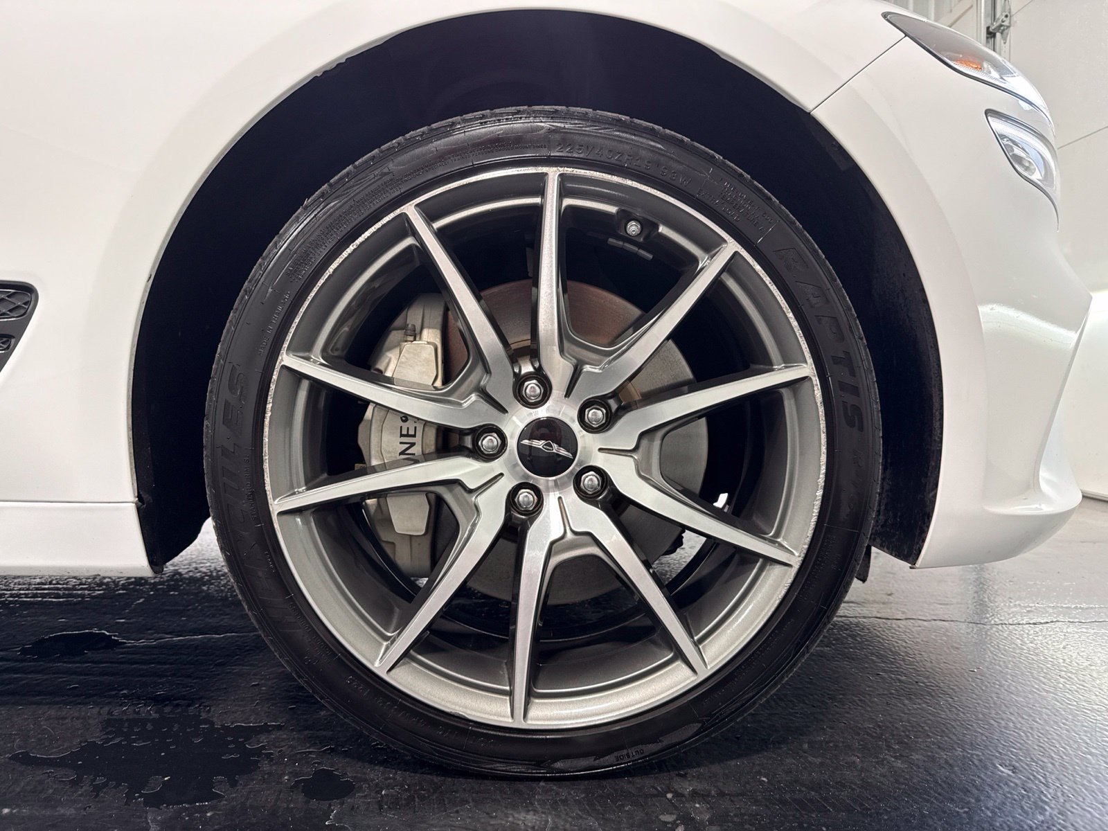 Used 2025 Genesis G70 2.5T AWD/4WD image 12