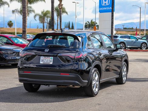 Certified 2024 Honda HR-V LX image 7