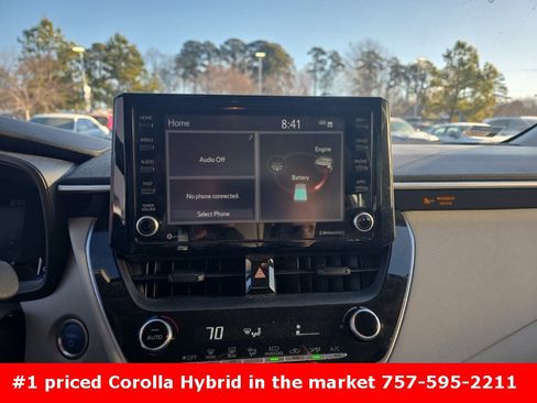 Used 2022 Toyota Corolla LE image 12