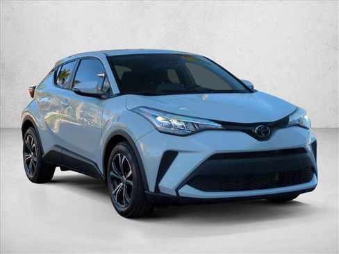 Used 2021 Toyota C-HR LE image 3