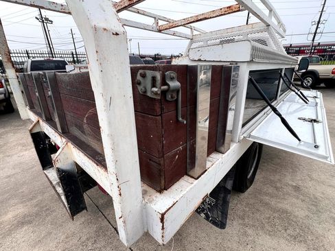 Used 2001 Ford F350 XL image 30