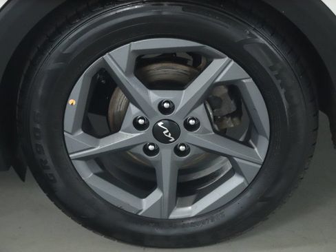 Used 2025 Kia K4 FWD image 39