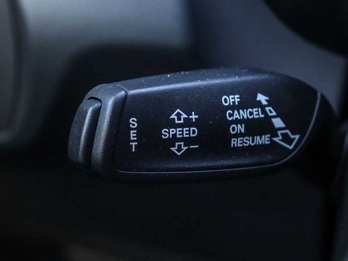 Used 2018 Audi Q3 2.0T Premium Plus w/ Premium Plus Package image 34