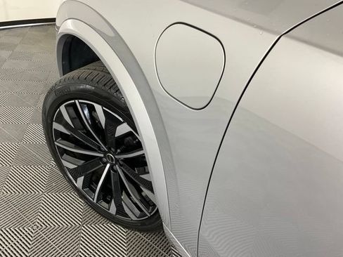 Certified 2025 Volvo XC90 T8 Ultra AWD/4WD image 42