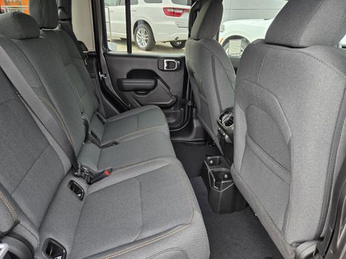 New 2026 Jeep Gladiator Sport image 30