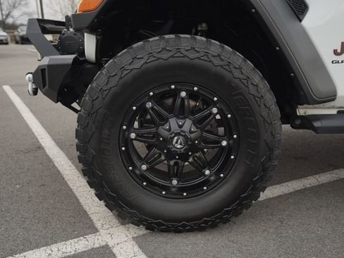 Used 2023 Jeep Gladiator Mojave w/ Trailer Tow Package image 11