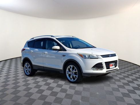 Used 2016 Ford Escape Titanium w/ Equipment Group 301A AWD/4WD image 4