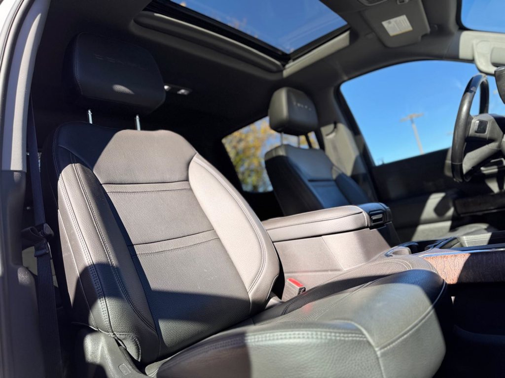 Used 2022 GMC Sierra 1500 Denali w/ Denali Reserve Package AWD/4WD image 29