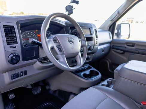 Used 2019 Nissan NV 2500 SV w/ Navigation Package image 9