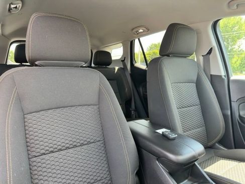 Used 2021 GMC Terrain SLE w/ Driver Convenience Package AWD/4WD image 8