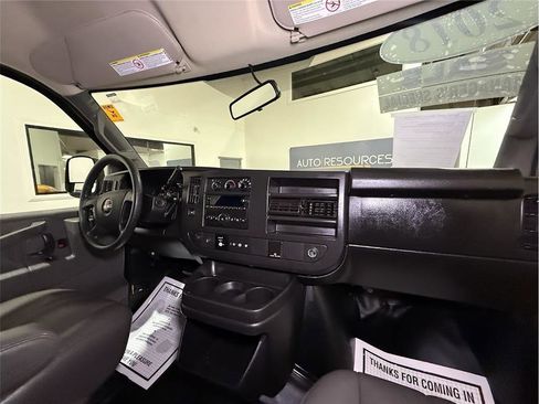 Used 2018 GMC Savana 2500 Extended w/ Driver Convenience Package image 23