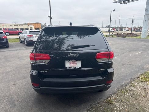 Used 2017 Jeep Grand Cherokee Laredo w/ Quick Order Package 23E AWD/4WD image 4