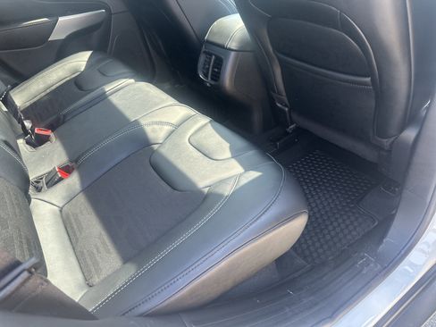 Used 2022 Jeep Cherokee Latitude w/ Sun & Sound Group AWD/4WD image 27
