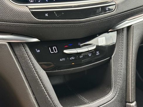 Used 2023 Cadillac XT5 Luxury AWD/4WD image 29