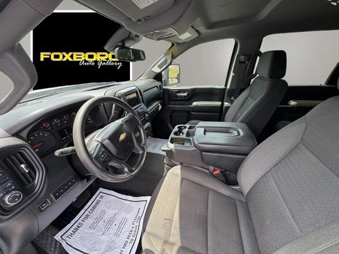 Used 2024 Chevrolet Silverado 2500 Custom w/ Custom Value Package AWD/4WD image 9