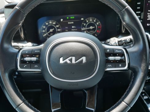 Certified 2023 Kia Sorento SX AWD/4WD image 25