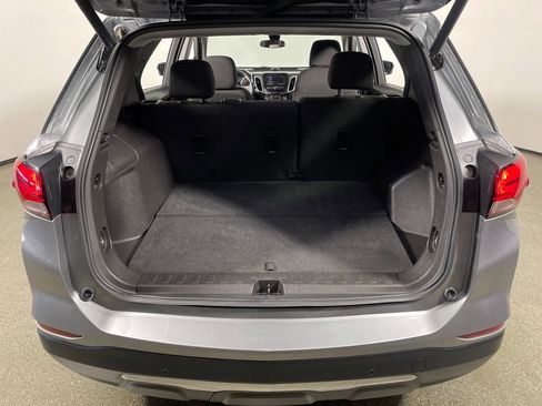 Used 2024 Chevrolet Equinox LT image 11