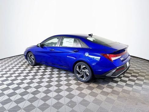 New 2025 Hyundai Elantra SEL FWD image 6