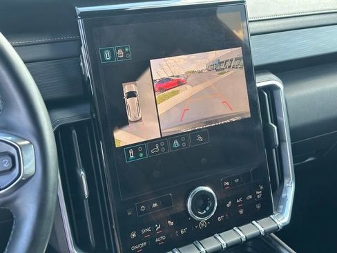 Certified 2024 GMC Acadia Elevation AWD/4WD image 9