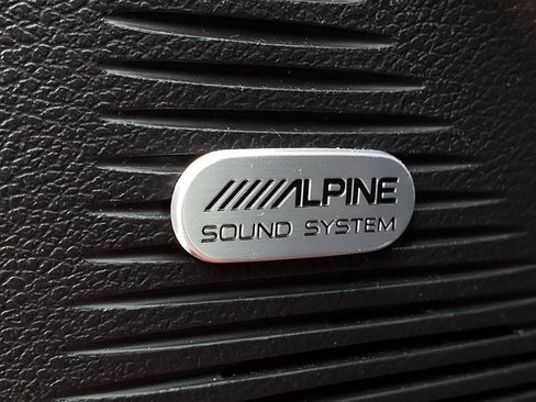 Used 2016 Dodge Challenger R/T Scat Pack w/ Leather Interior Group image 20