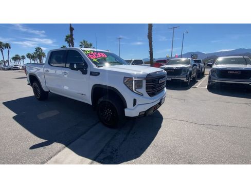Used 2023 GMC Sierra 1500 AT4X image 2