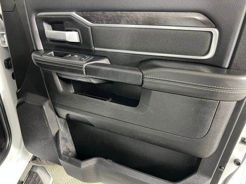 Used 2024 RAM 2500 Big Horn w/ Sport Appearance Package image 33