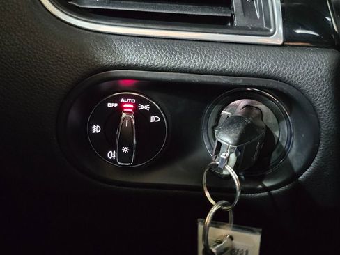 Used 2016 Porsche Macan S image 20