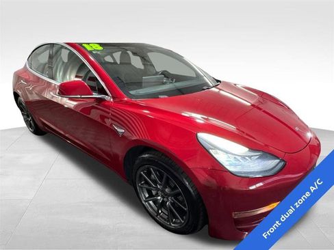 Used 2018 Tesla Model 3 Long Range image 3