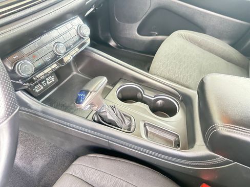 Used 2024 Dodge Durango SXT image 46