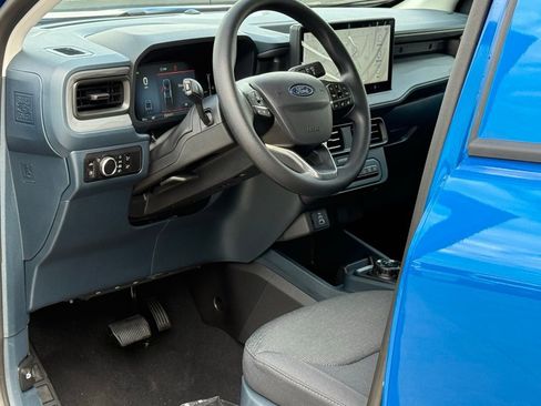New 2025 Ford Maverick XL image 7
